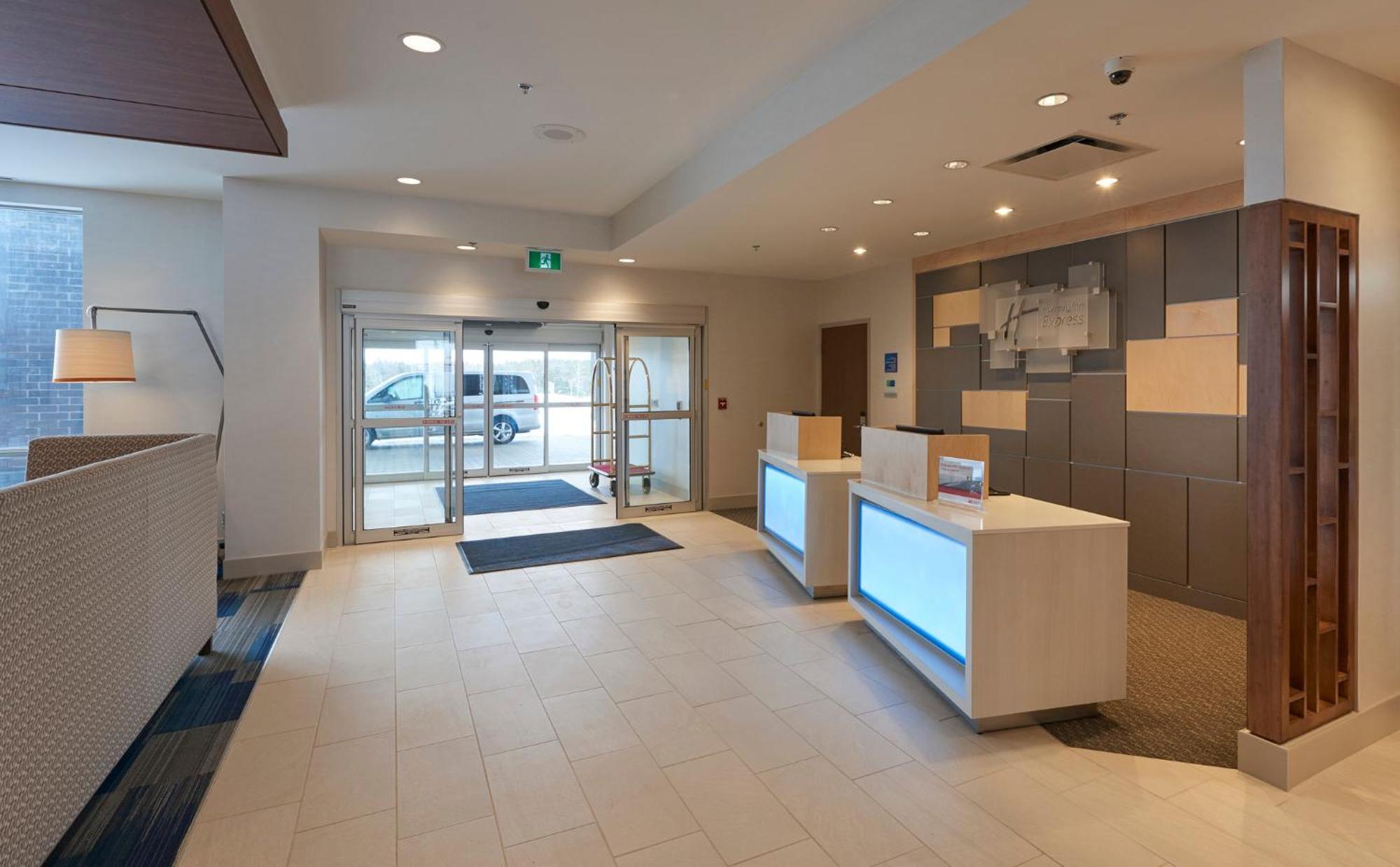 Holiday Inn Express & Suites St. John'S Airport By Ihg Ngoại thất bức ảnh